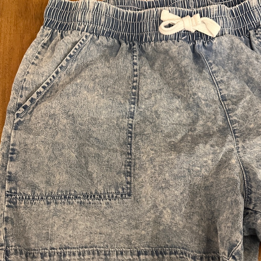 Little Bipsy Chambray Utility Shorts Size Medium EUC - Picture 5 of 5